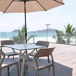 Terraza Con Vista Al Mar Y A Atardeceres